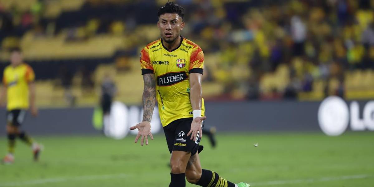 Joao Rojas a periodista: Sí, soy emelecista, pero ¿cómo crees que defendí la camiseta de Barcelona?