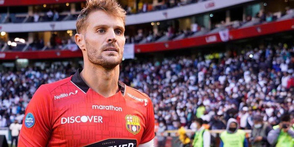 El Gobierno cambia de postura sobre la nacionalización de Javier Burrai y otros extranjeros en la Liga Pro