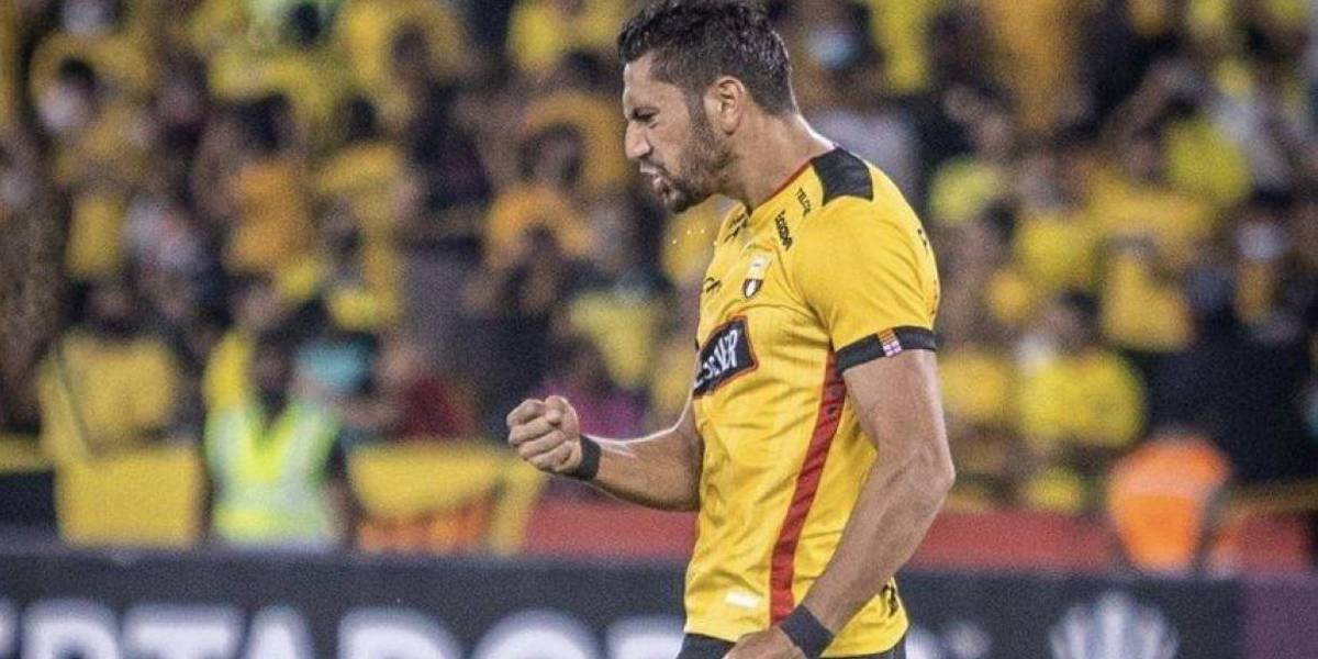 Bruno Piñatares fue sancionado por tres partidos tras salir expulsado en el IDV vs. Barcelona