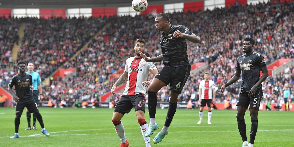 Arsenal empata y su liderato en la Premier League queda al acecho del Manchester City