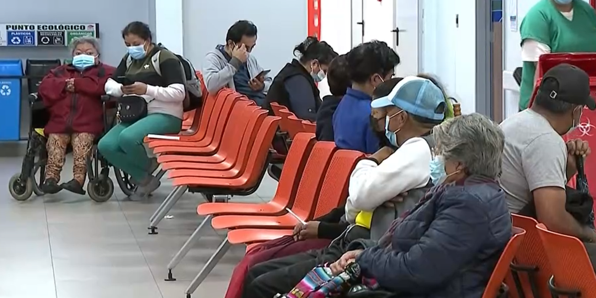 El COVID-19 registra un nuevo repunte en Ecuador; médicos alertan por el aumento de casos