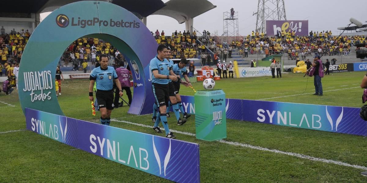 Augusto Aragón pitará el partido entre Independiente del Valle y Barcelona por la LigaPro