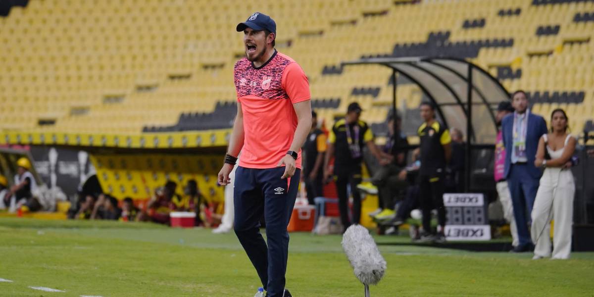 Diego Martínez, tras vencer a Barcelona SC: “El partido salió como lo habíamos planeado”