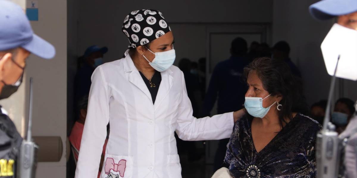 Aumentan pacientes con COVID-19 en Guayaquil, pero la mayoría tiene síntomas leves