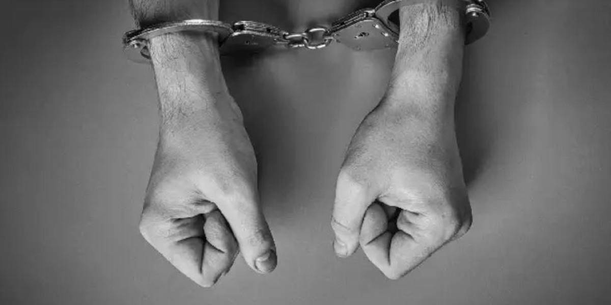 Exdirector de colegio es sentenciado por la violación de estudiante, en Babahoyo