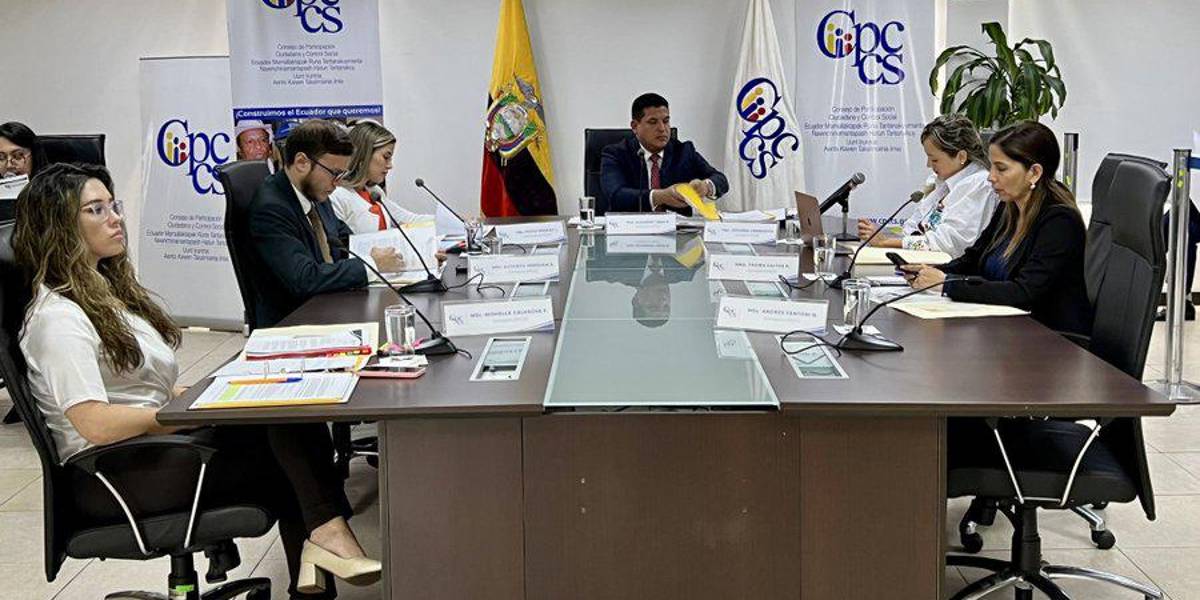 ¿Cómo avanzan los concursos para la designación de autoridades en medio del lío entre el CPCCS y la Corte Constitucional?