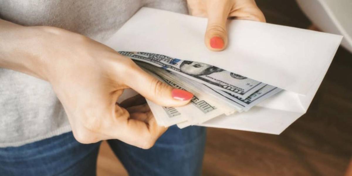 Detienen a 5 personas en Azuay por captación ilegal de dinero