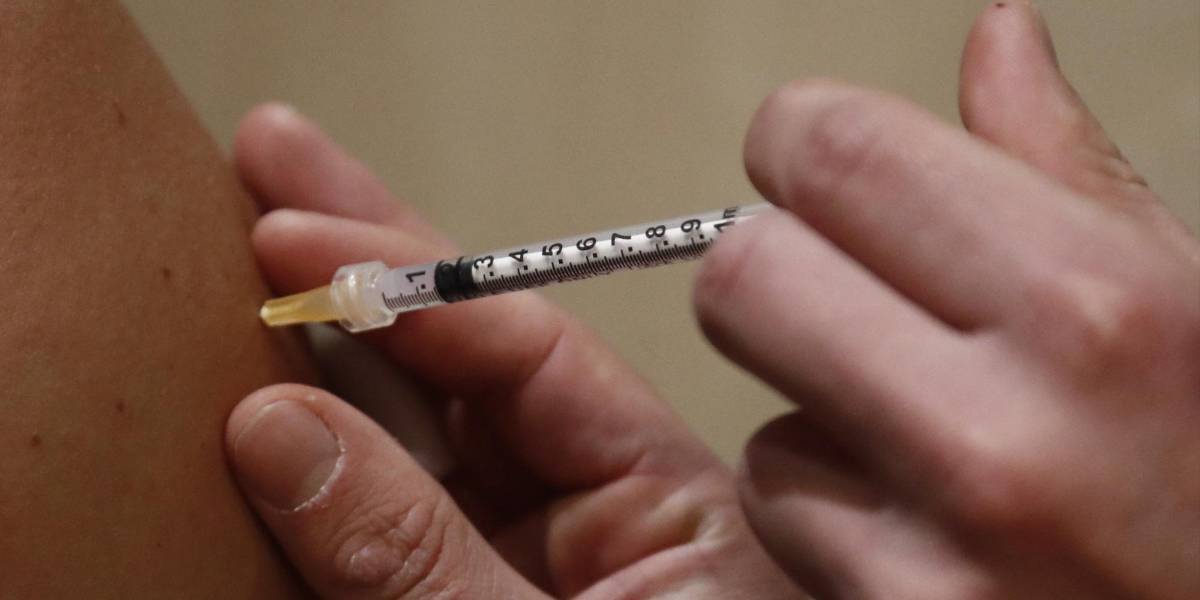 OMS asegura que las vacunas anticovid funcionan contra todas las variantes