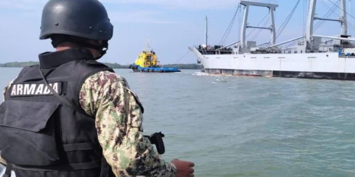 Miembros de la Armada Nacional, investigados por droga en Galápagos
