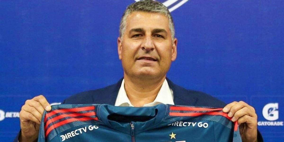 El estratega de la Universidad de Chile, descartó que haya presentado su renuncia.