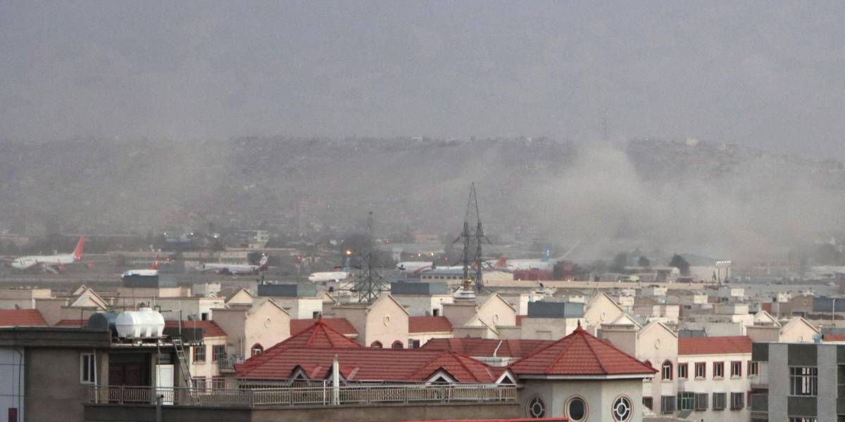 Se registraron nuevas explosiones cerca del aeropuerto de Kabul y reportan al menos 60 muertos