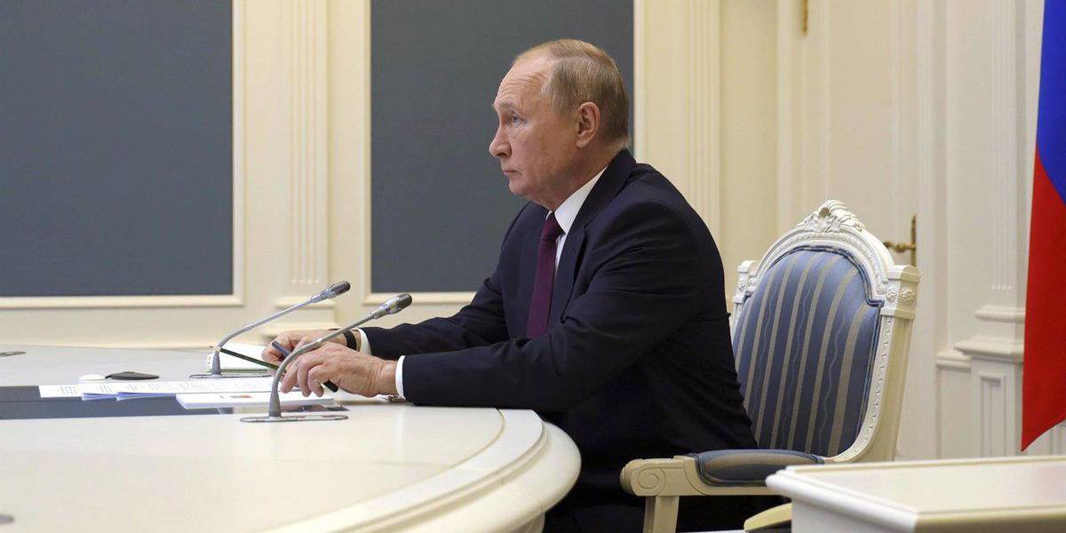 Vladimir Putin pone en estado de alerta a las fuerzas de disuasión estratégica de Rusia