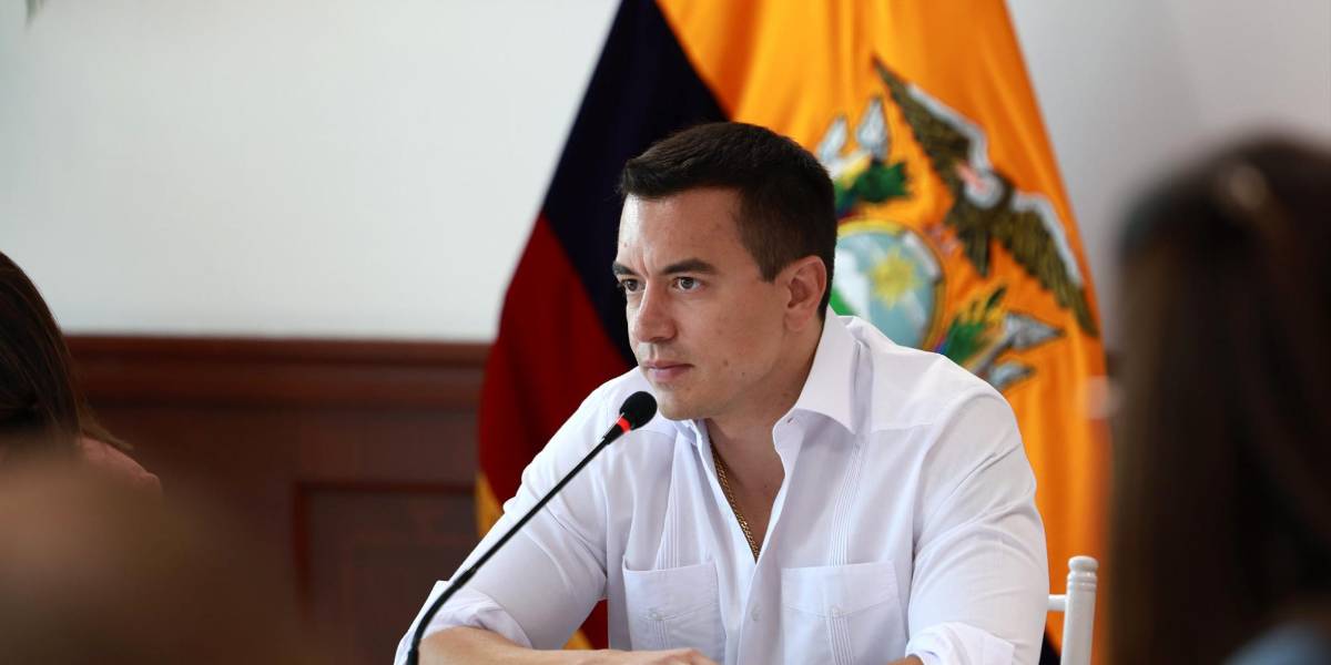 Daniel Noboa, a un mes de su nuevo gobierno, cambia a los gobernadores de Los Ríos, Santa Elena e Imbabura