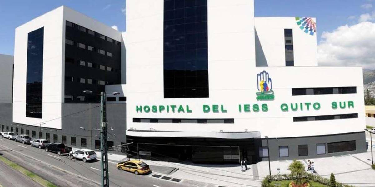 El Gobierno abona USD 50 millones al IESS para fondos de salud