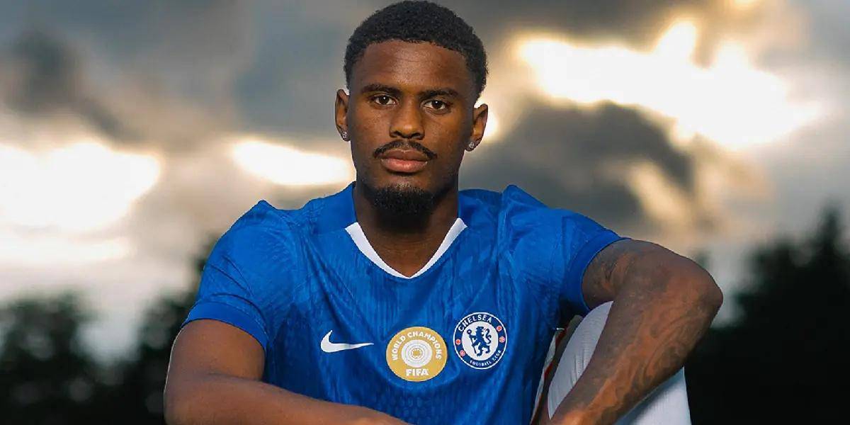 El futbolista neerlandés Jorrel Hato se convierte en el fichaje número 49 del Chelsea en 4 años