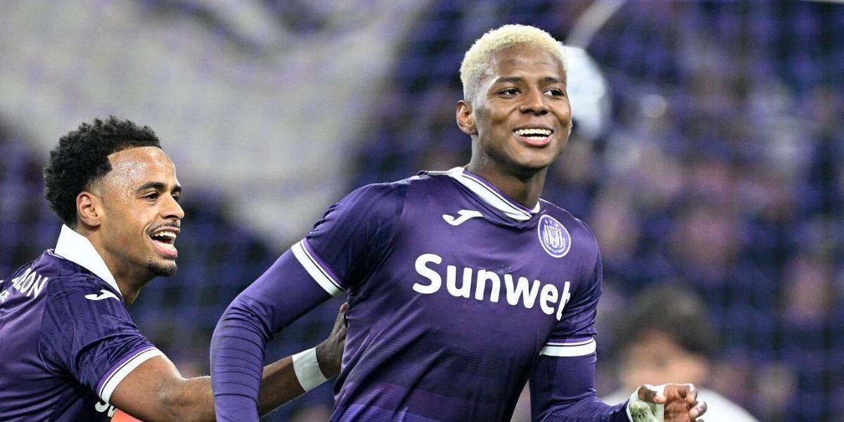 Nilson Angulo anota el gol del triunfo del Anderlecht sobre STVV por la Liga de Bélgica