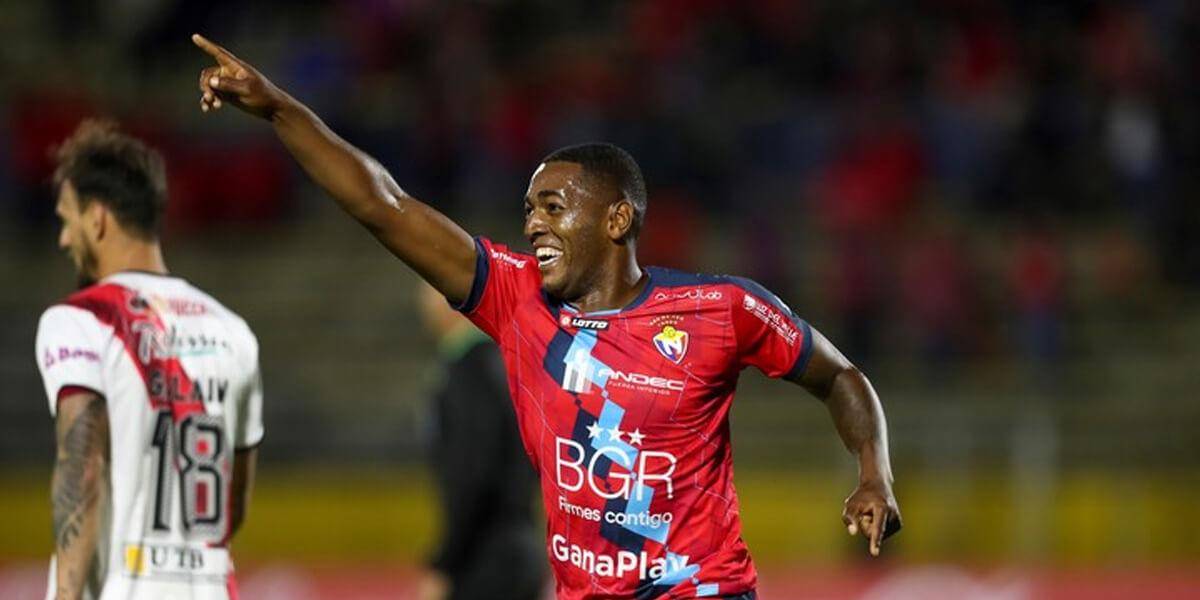 Madison Julio asegura que El Nacional les debe dos meses y medio de salario