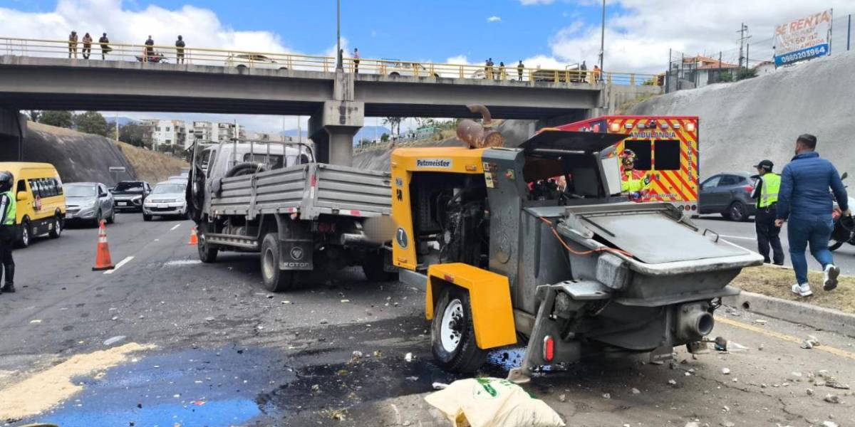 Un fuerte choque en la Ruta Viva deja cuatro heridos y cierres viales