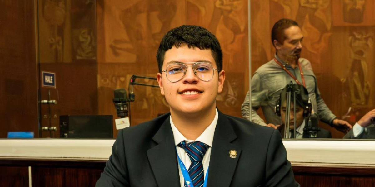 ADN acepta que se analice la conducta de Dominique Serrano por hacer dibujos en una sesión