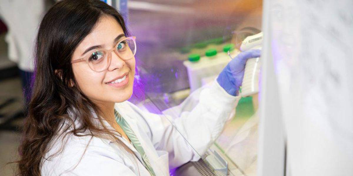 La ecuatoriana María Belén Paredes desarrolla corazones en miniatura para reemplazar el uso de animales en ensayos farmacéuticos