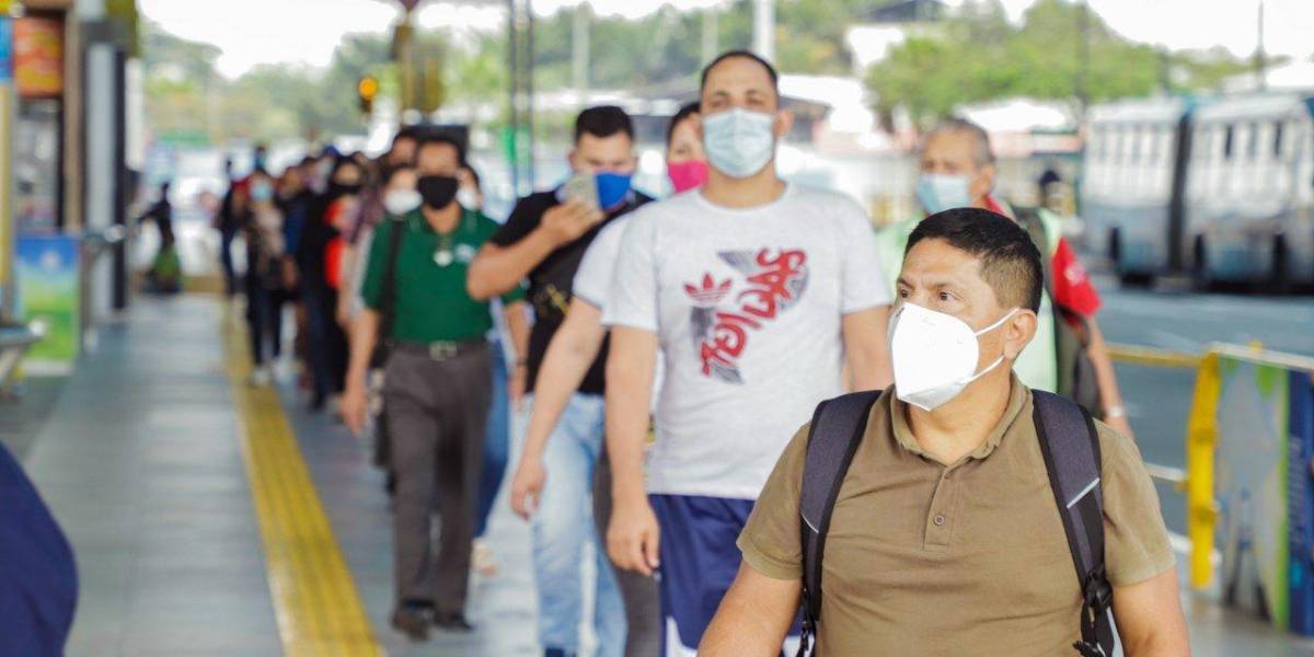 COE Nacional hace exhortos a Quito y Cuenca ante presencia de variante Delta