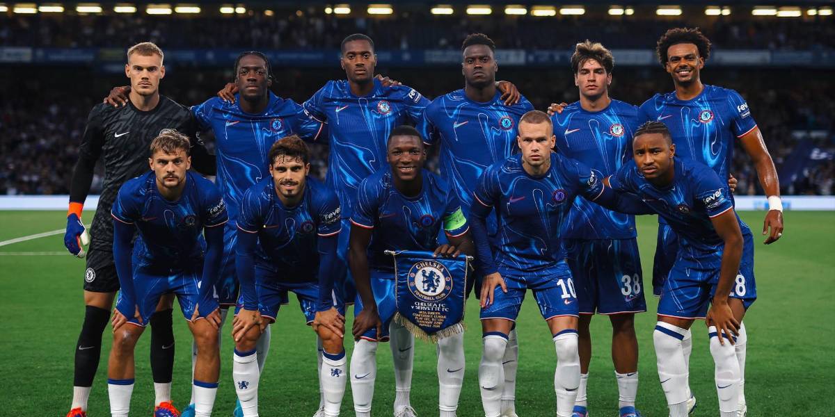 El Chelsea, con Moisés Caicedo de capitán, derrotó 2-0 al Servette por la Conference League
