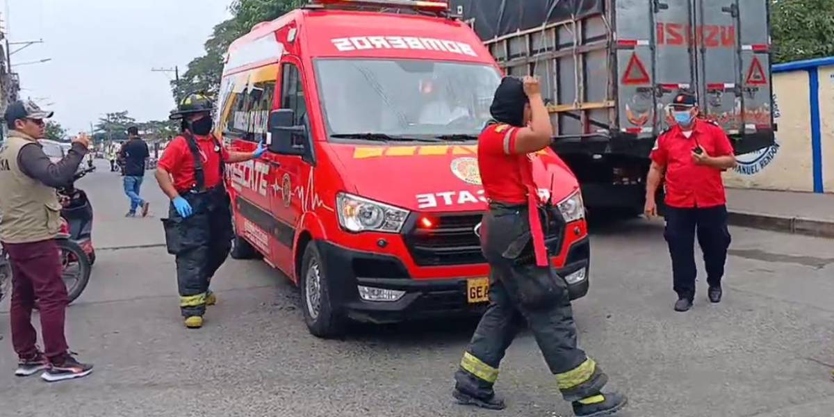 35 estudiantes fueron evacuados por exposición a químicos en Balzar, Guayas