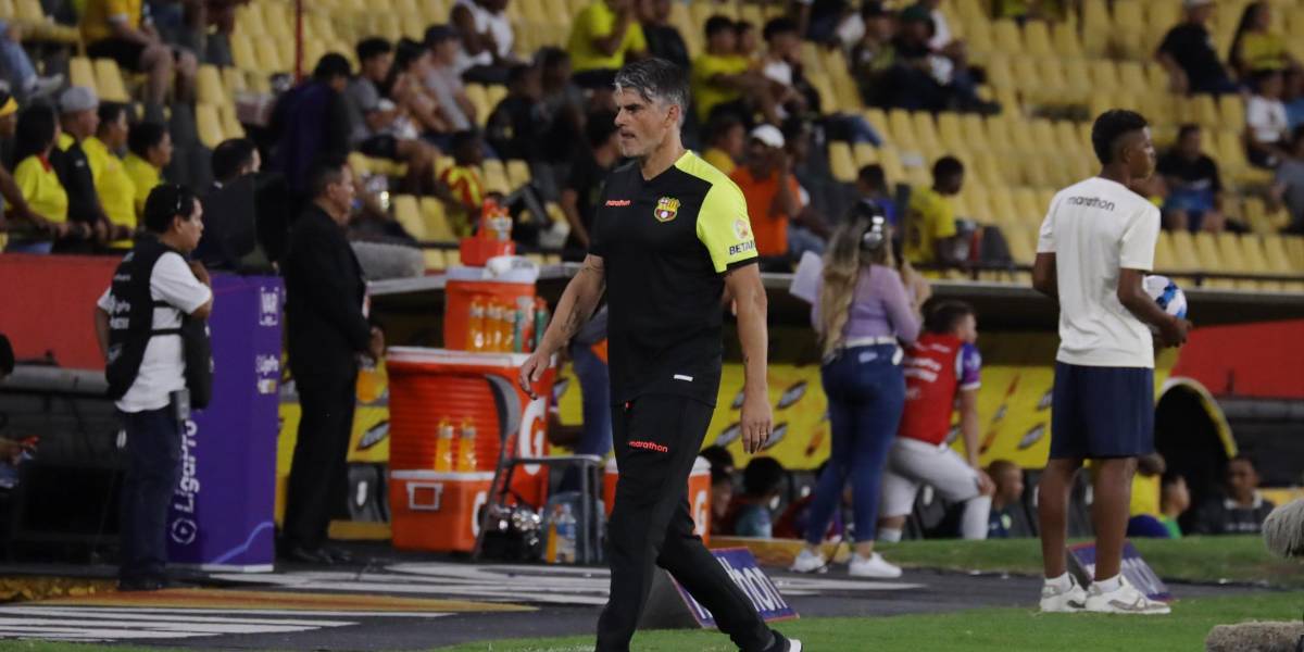 Barcelona SC: el DT Diego López opinó sobre su decisión de alinear dos delanteros ante Gualaceo