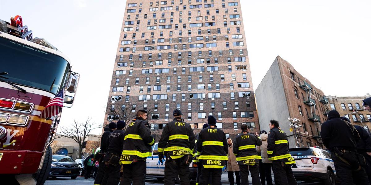 Nueva York: sobrevivientes del incendio en el Bronx reclaman indemnización de mil millones