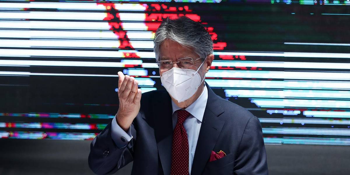 Lasso anuncia concesión de refinerías, carreteras y venta del banco estatal