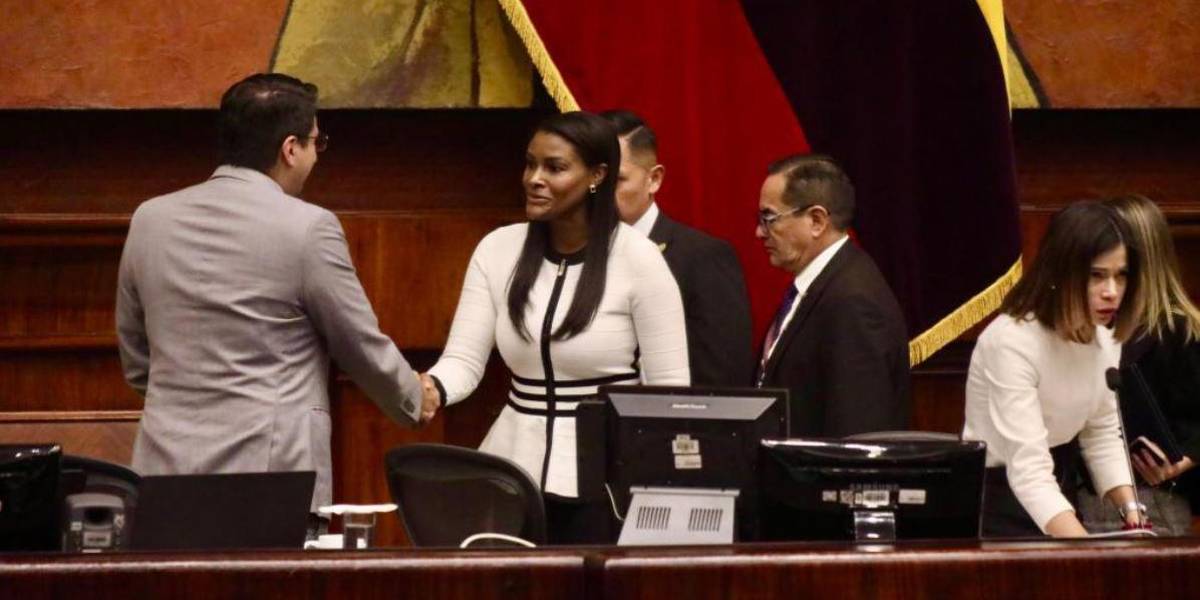Autoridades de ocho entidades hacen su rendición de cuentas en el Pleno de la Asamblea