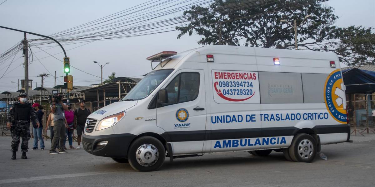 Ecuador y ONU firman acuerdo para adquirir 158 ambulancias