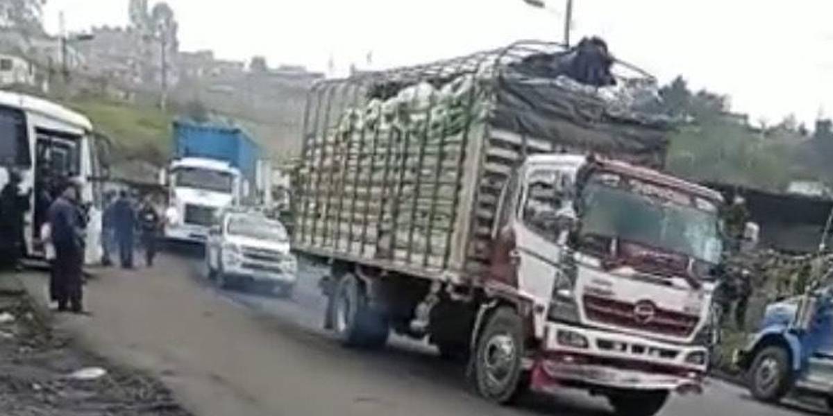 Vía Alóag - Santo Domingo fue habilitada, informa el Municipio de Quito