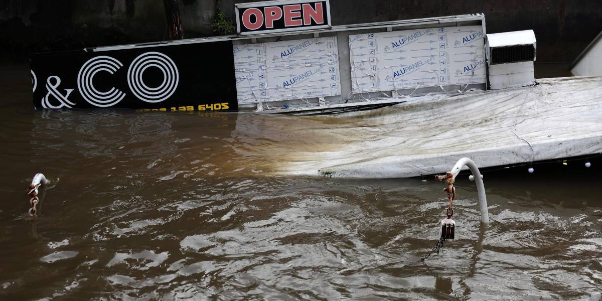 Inglaterra: las inundaciones obligan la evacuación de cientos de hogares y a cancelar trenes
