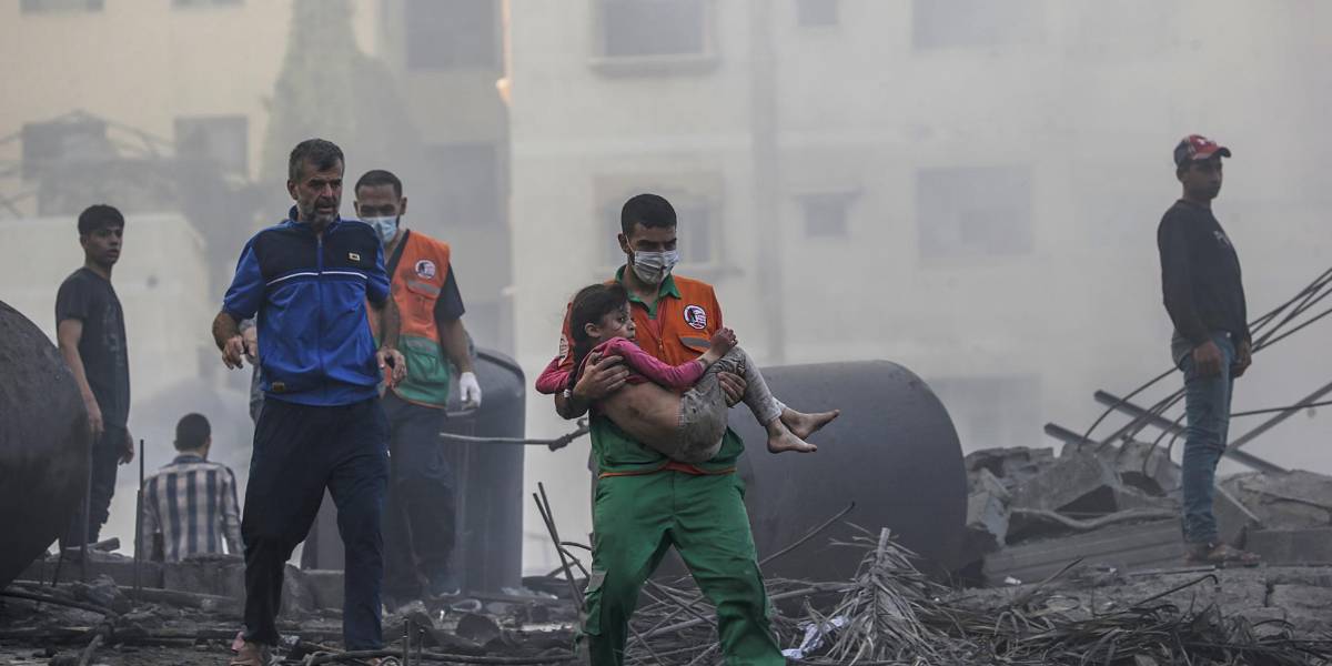 Israel intensifica su ofensiva en Ciudad de Gaza y causa al menos 40 muertos