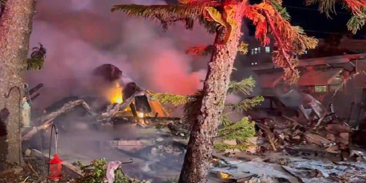 Florida: una avioneta se estrella en un parque de casas móviles y deja tres muertos