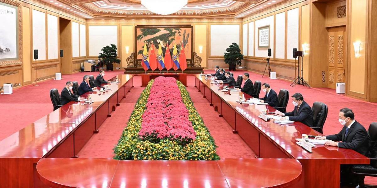 Ecuador y China instalarán una mesa de trabajo para dialogar sobre la deuda