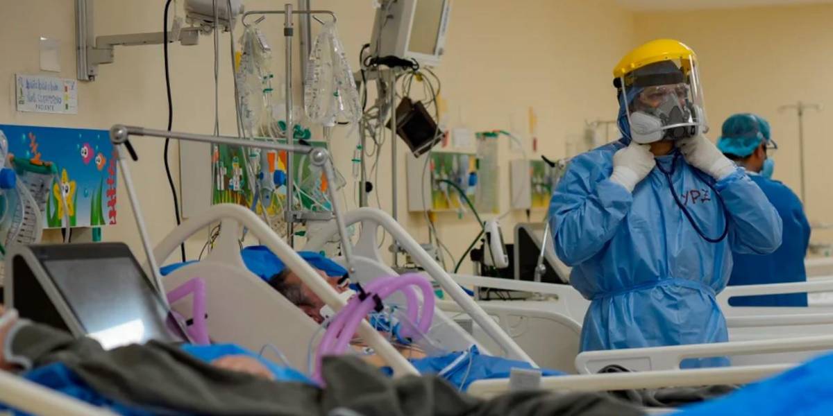 COVID-19 en Ecuador: Diez provincias registran una ocupación hospitalaria entre el 90% y el 100%