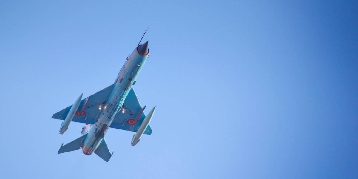 Cazas estadounidenses rastrean bombarderos rusos que volaban cerca de Alaska