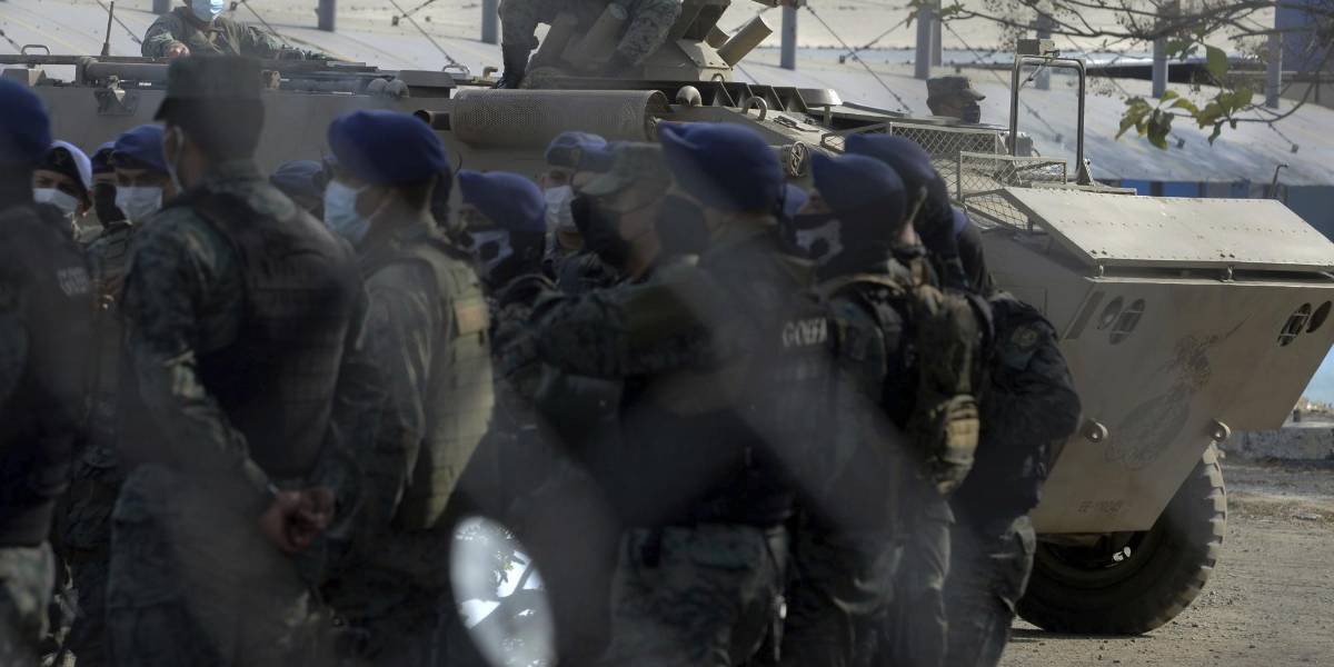 Presidente Lasso considera negociar con mafias en cárceles