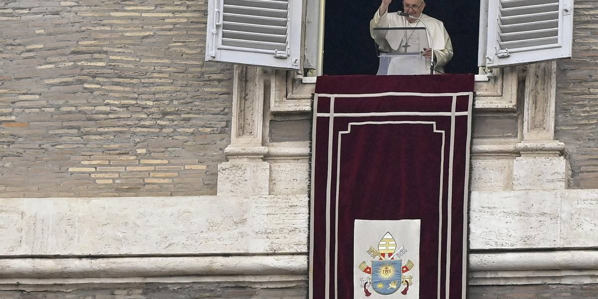 El papa Francisco pide fin a la violencia en Perú