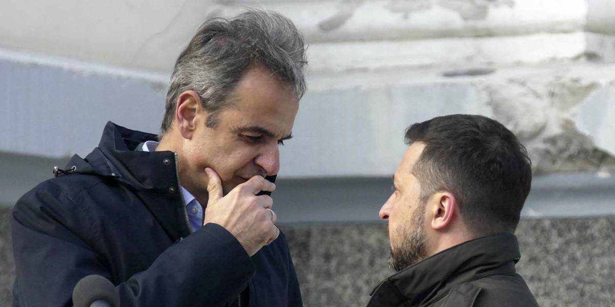 Rusia ataca a Ucrania a metros del presidente Zelenski con drones equipados