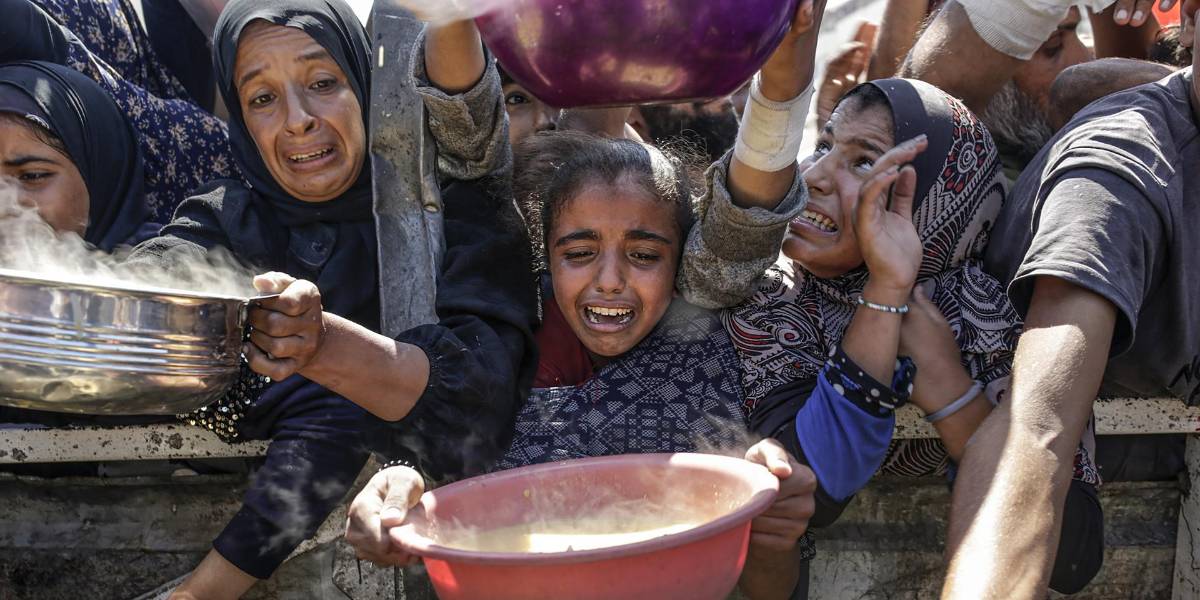 Los ataques israelíes contra Gaza dejan 90 muertos el domingo, 29 mientras buscaban comida