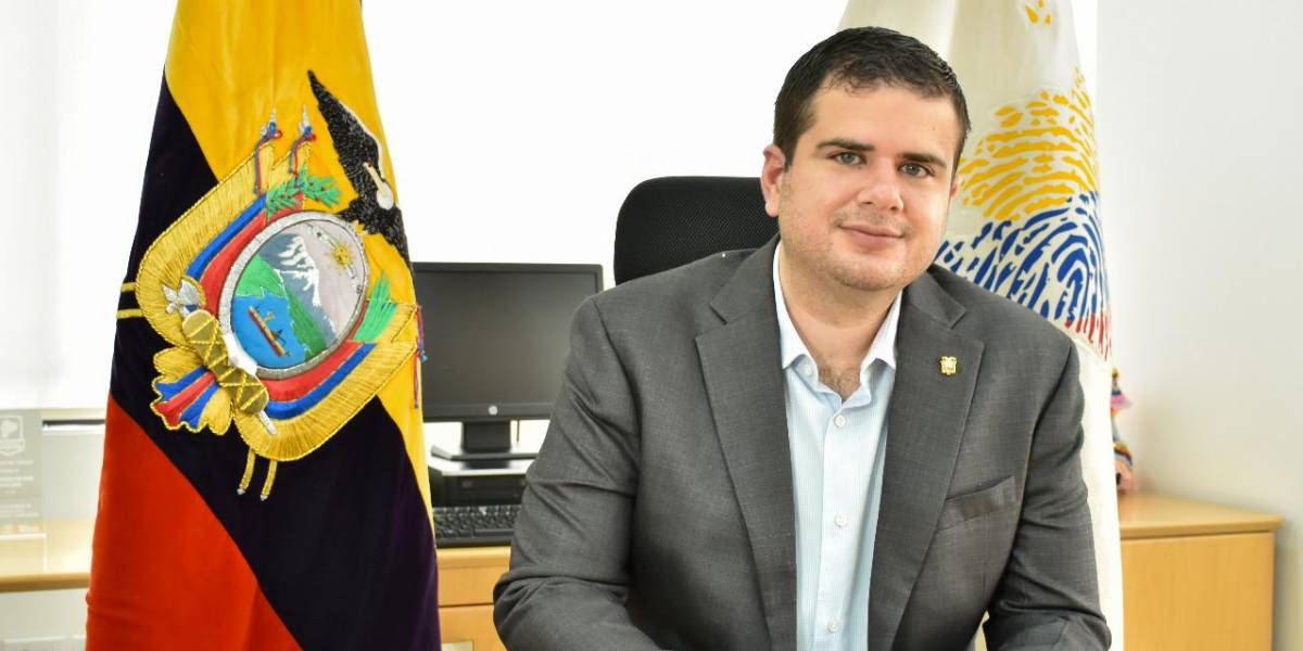 Fernando Alvear, director del Registro Civil: USD 14 millones se invierten para la emergencia