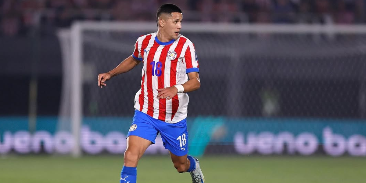Álex Arce no tuvo minutos con Paraguay en Eliminatorias