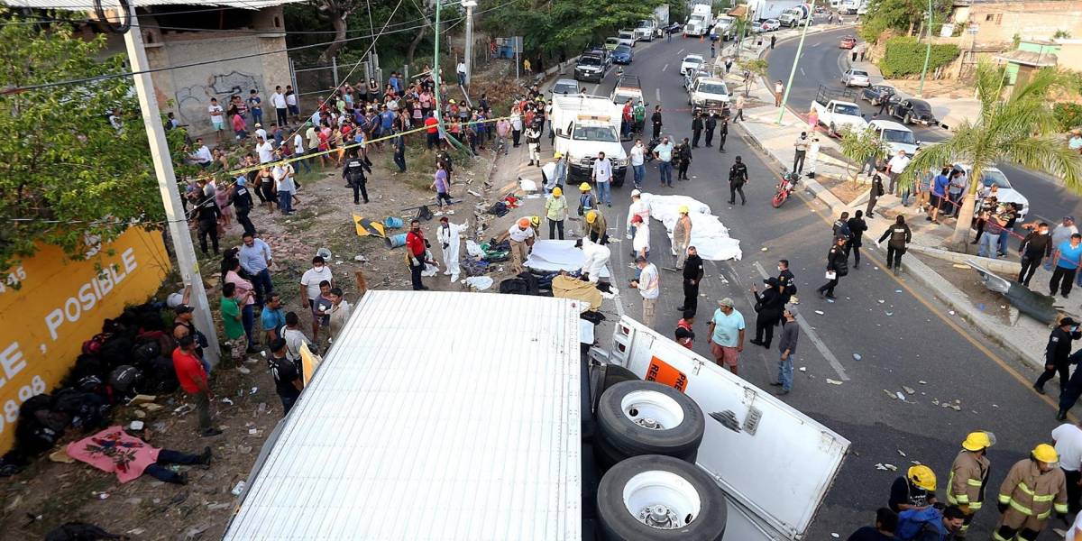 Dos ecuatorianos heridos en un accidente en México que ya deja 55 muertos