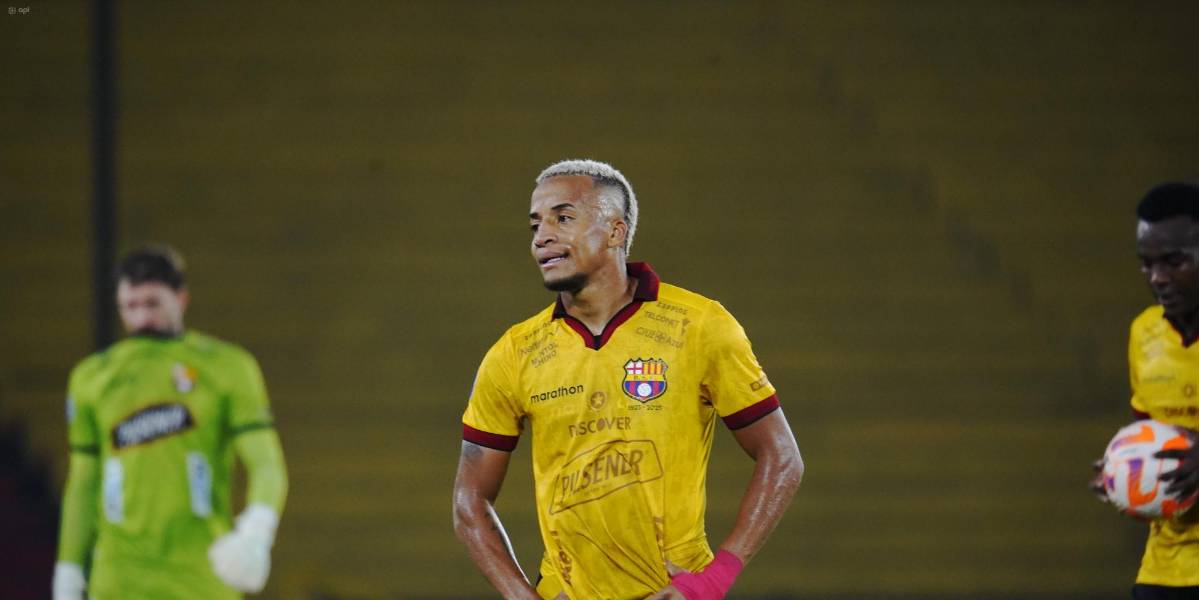 Barcelona SC recibió una oferta de USD 1.5 millones para vender a Byron Castillo, confirmó Antonio Álvarez