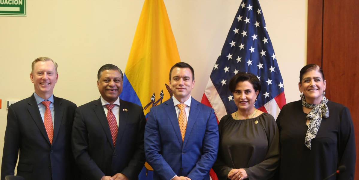 Noboa se reunió en Guayaquil con Rahul Gupta, jefe de antinarcóticos de la Casa Blanca