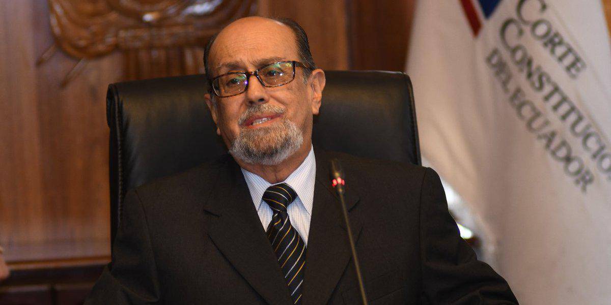 Muerte cruzada en Ecuador: Hernán Salgado responsabiliza a la Corte Constitucional de la crisis política