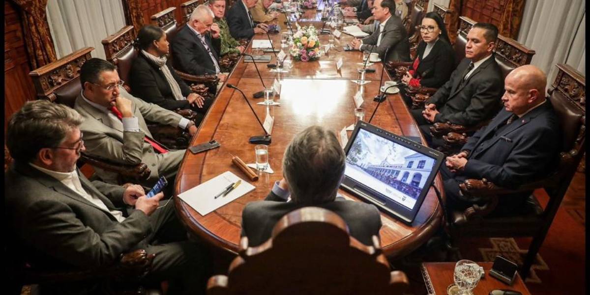 Asesinato Fernando Villavicencio: Guillermo Lasso convoca a autoridades de otras funciones del Estado a una reunión